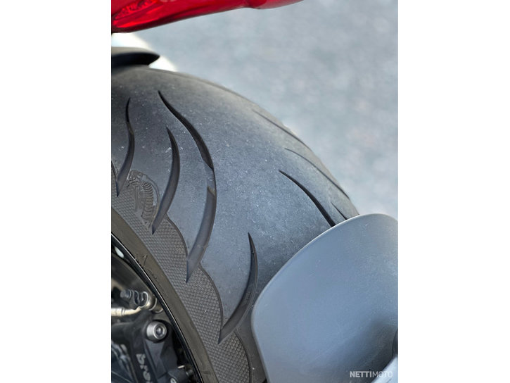 Moottoripyörä Triumph Rocket III 2020 21515868