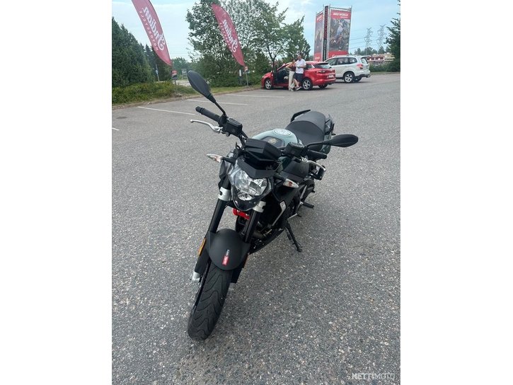 Moottoripyörä Aprilia Shiver 2018 21621730