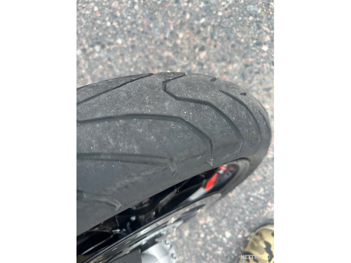 Moottoripyörä Aprilia Shiver 2018 21621733