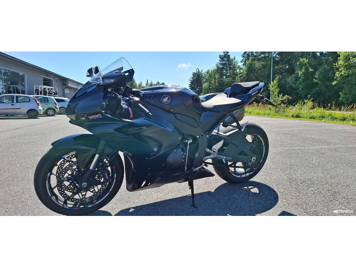 Moottoripyörä Honda CBR 2020 21725639