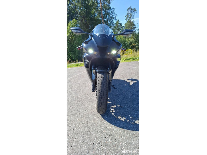 Moottoripyörä Honda CBR 2020 21725640