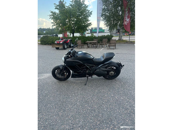 Moottoripyörä Ducati Diavel 2015 21727861