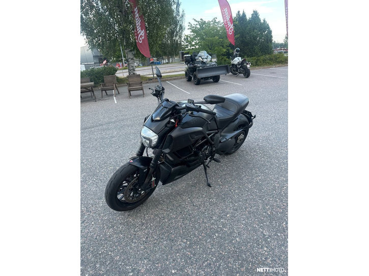 Moottoripyörä Ducati Diavel 2015 21727863