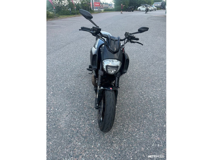Moottoripyörä Ducati Diavel 2015 21727865