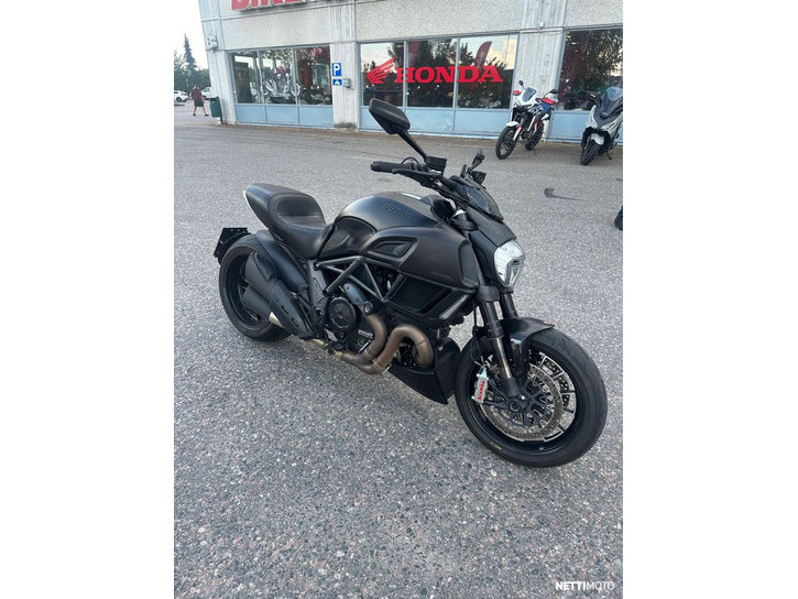 Moottoripyörä Ducati Diavel 2015 21727869