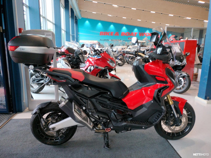 Skootteri Honda ADV 2017 21812621