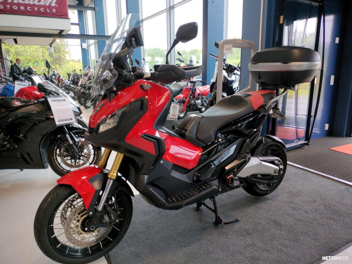 Skootteri Honda ADV 2017 21812630