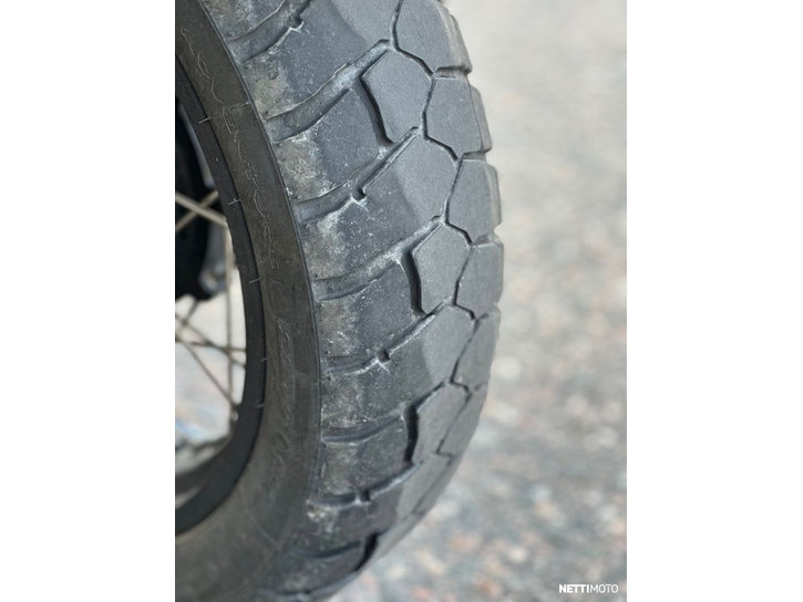 Moottoripyörä Moto Guzzi V85 2020 21952216