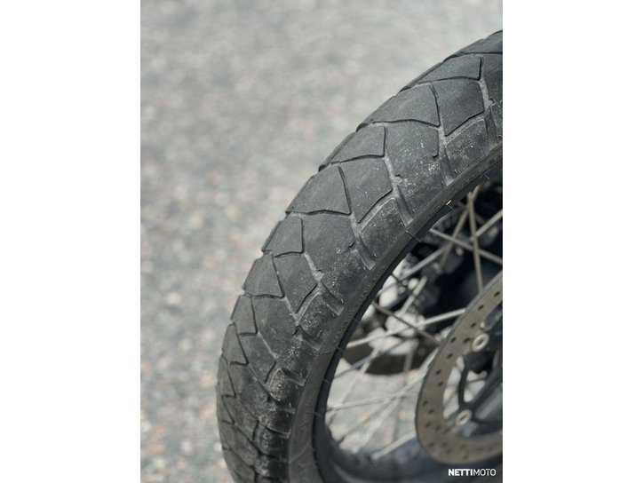 Moottoripyörä Moto Guzzi V85 2020 21952218