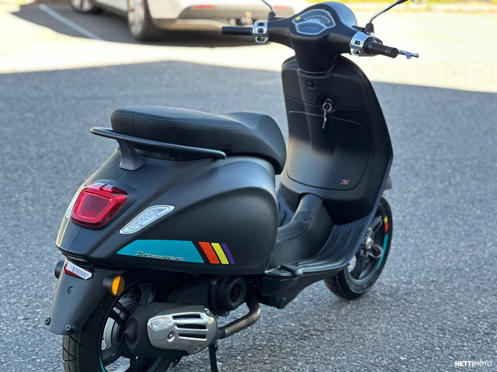 Skootteri Vespa Primavera 2024 22044490
