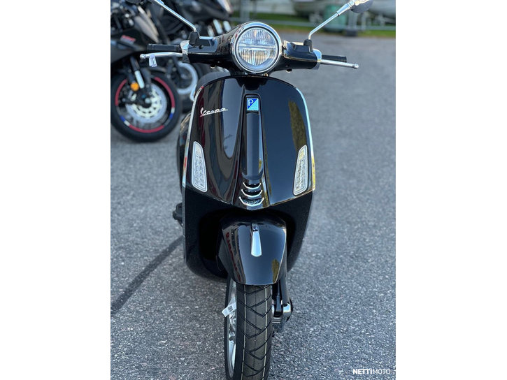 Skootteri Vespa Primavera 2024 22044683