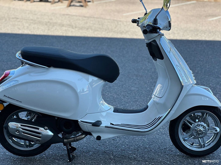 Skootteri Vespa Primavera 2024 22044706