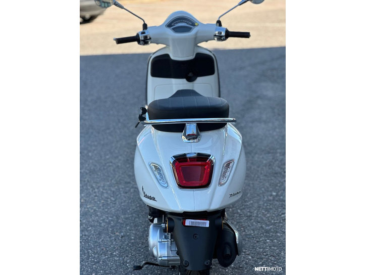 Skootteri Vespa Primavera 2024 22044720