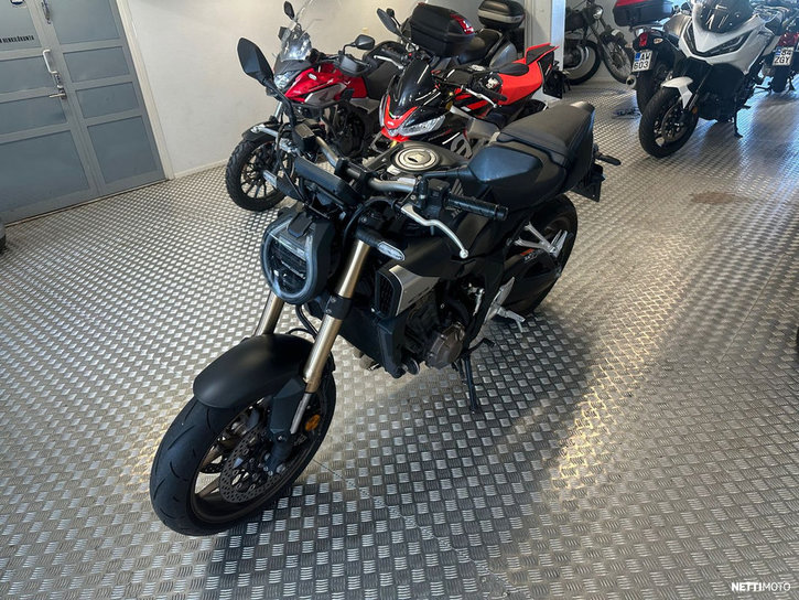 Moottoripyörä Honda CB 2025 22045759