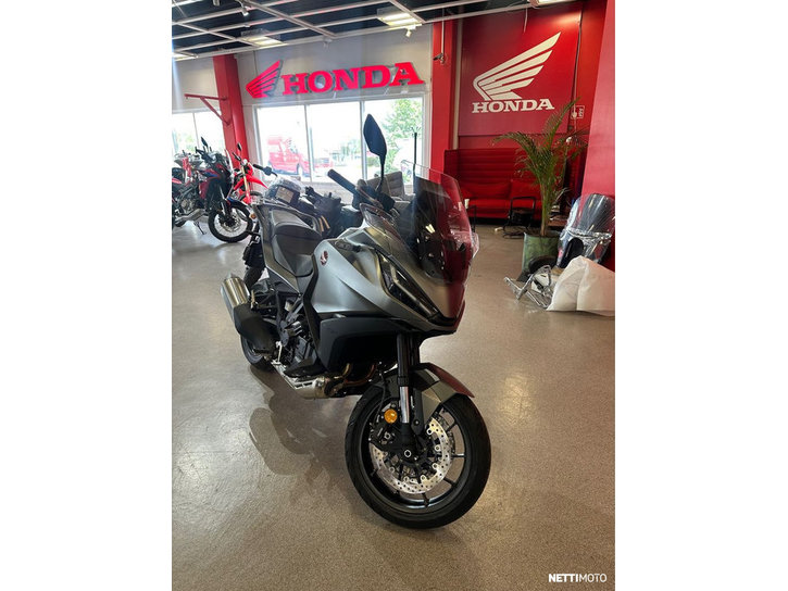 Moottoripyörä Honda NT 2023 22113776