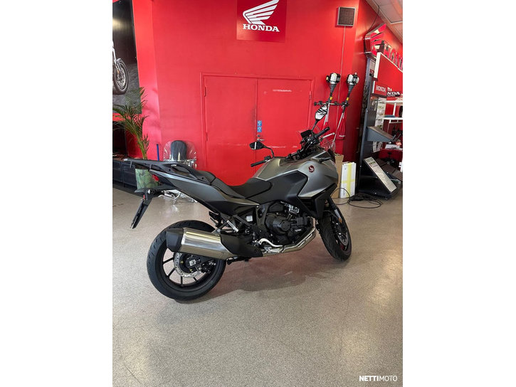 Moottoripyörä Honda NT 2023 22113782