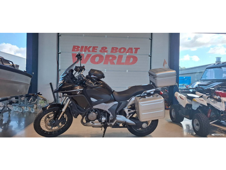 Moottoripyörä Honda VFR 2012 22261103