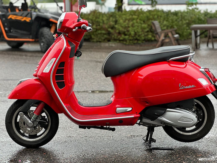 Skootteri Vespa GTS 2022 22298089
