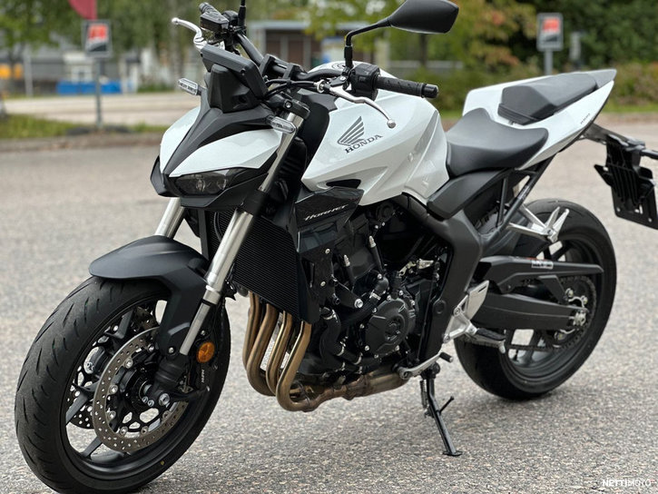 Moottoripyörä Honda CB 2025 22352557