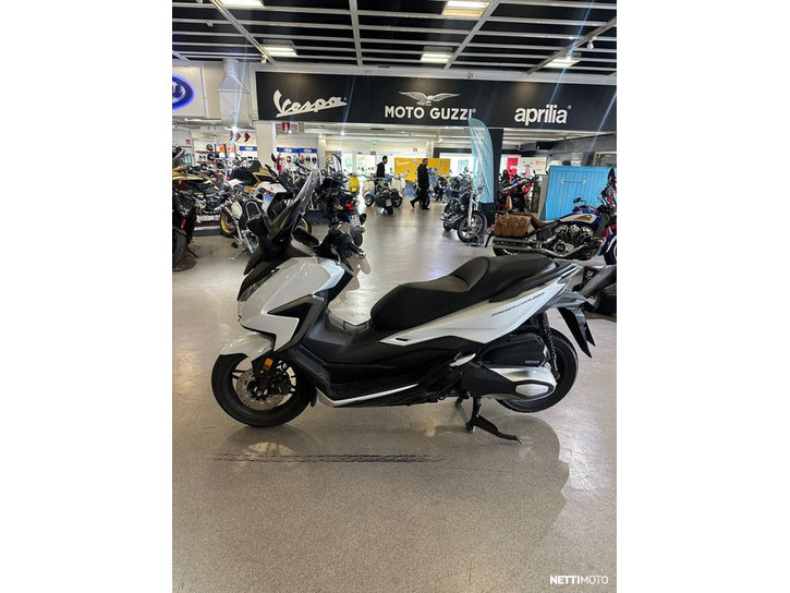 Skootteri Honda Forza 2023 22456113