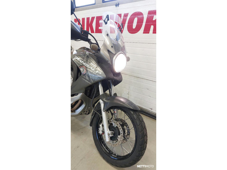 Moottoripyörä Honda XL 2008 22523722