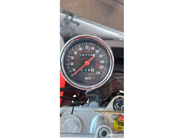 Moottoripyörä Suzuki GSF 1998 22543301