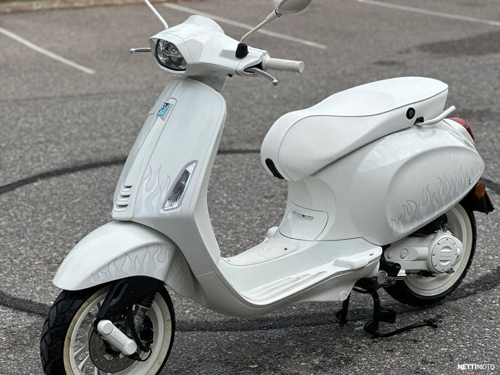Skootteri Vespa Sprint 2024 22626830
