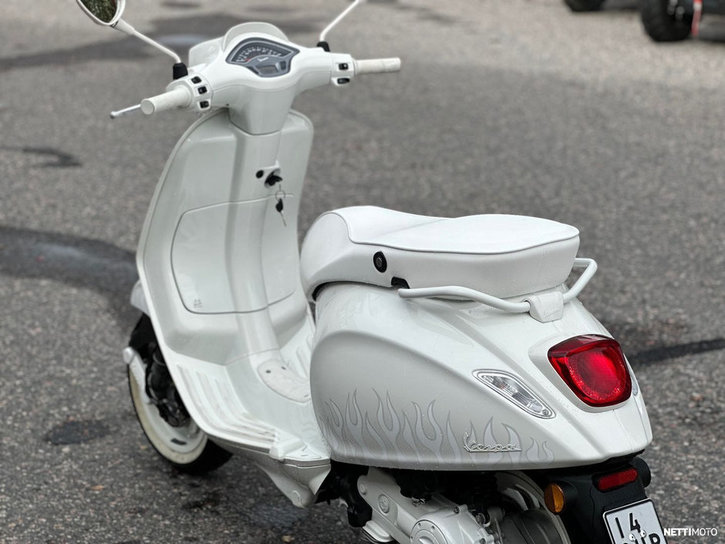 Skootteri Vespa Sprint 2024 22626831