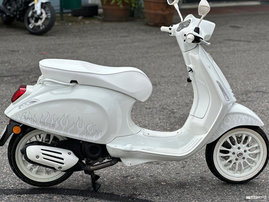 Skootteri Vespa Sprint 2024 22626832