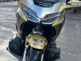 Moottoripyörä Honda GL 2025 22628369