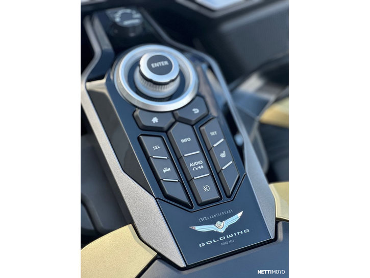 Moottoripyörä Honda GL 2025 22628372