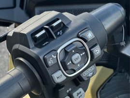 Moottoripyörä Honda GL 2025 22628378