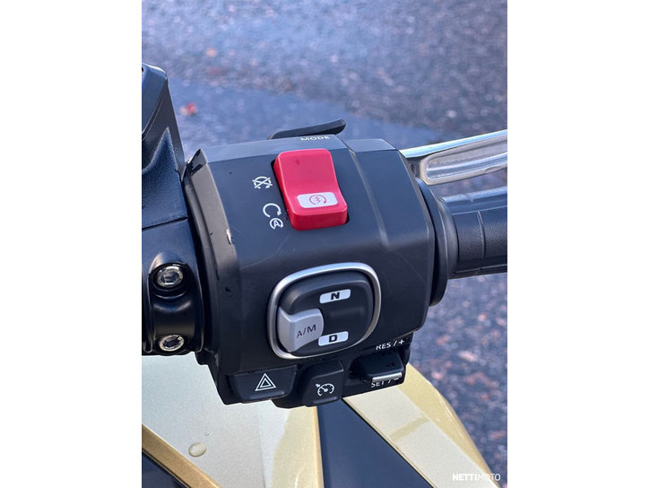 Moottoripyörä Honda GL 2025 22628380