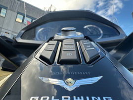 Moottoripyörä Honda GL 2025 22628383