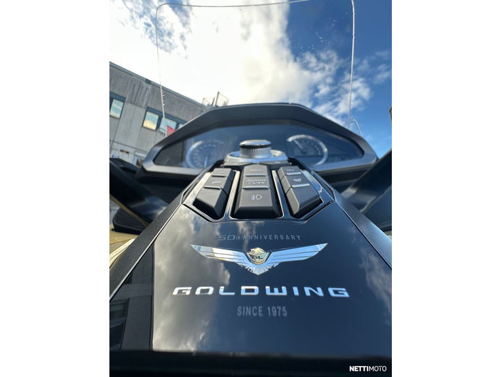 Moottoripyörä Honda GL 2025 22628383