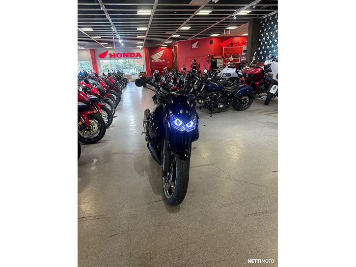 Moottoripyörä Kawasaki Z 2011 22699203
