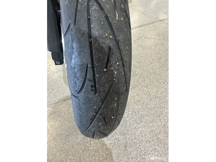 Moottoripyörä Kawasaki Z 2011 22699211