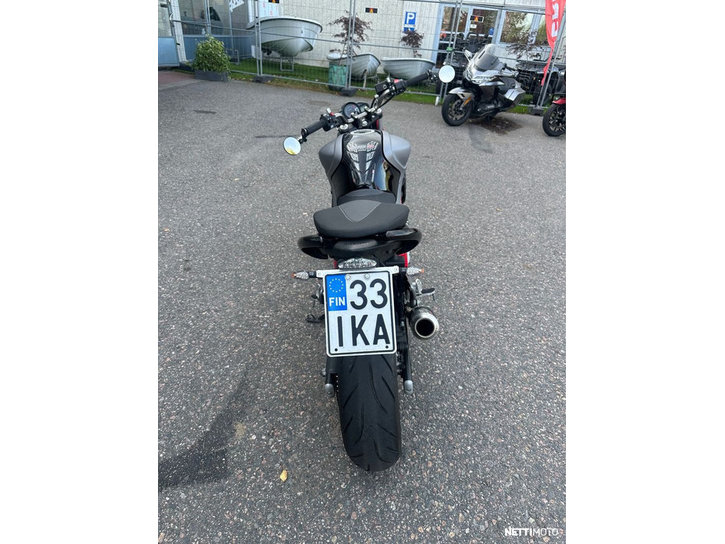 Moottoripyörä Suzuki SFV 650 Gladius 2015 22762046