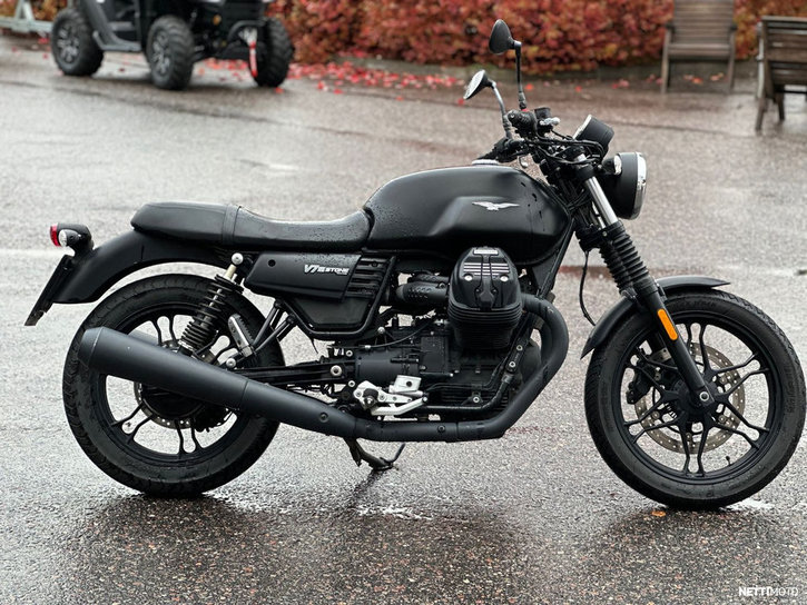 Moottoripyörä Moto Guzzi V7 2017 22899801