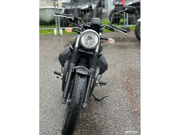 Moottoripyörä Moto Guzzi V7 2017 22899809