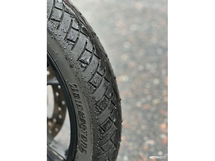 Moottoripyörä Moto Guzzi V7 2017 22899820