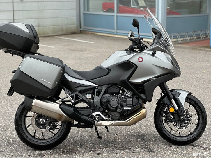 Moottoripyörä Honda NT 2022 22982922