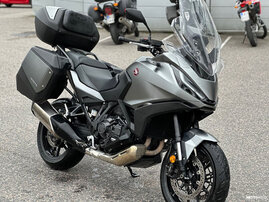Moottoripyörä Honda NT 2022 22982923