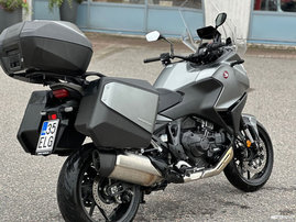 Moottoripyörä Honda NT 2022 22982925