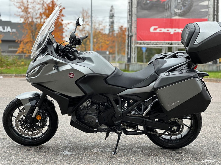 Moottoripyörä Honda NT 2022 22982927