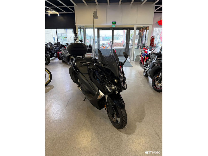 Skootteri Yamaha T-Max 2018 23321158