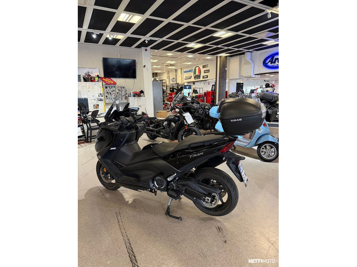 Skootteri Yamaha T-Max 2018 23321159