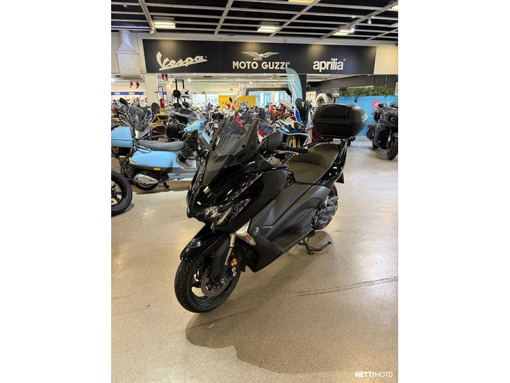 Skootteri Yamaha T-Max 2018 23321160