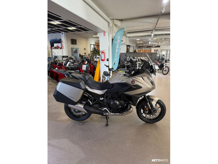 Moottoripyörä Honda NT 2026 24242392