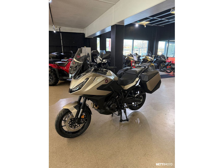 Moottoripyörä Honda NT 2026 24242395